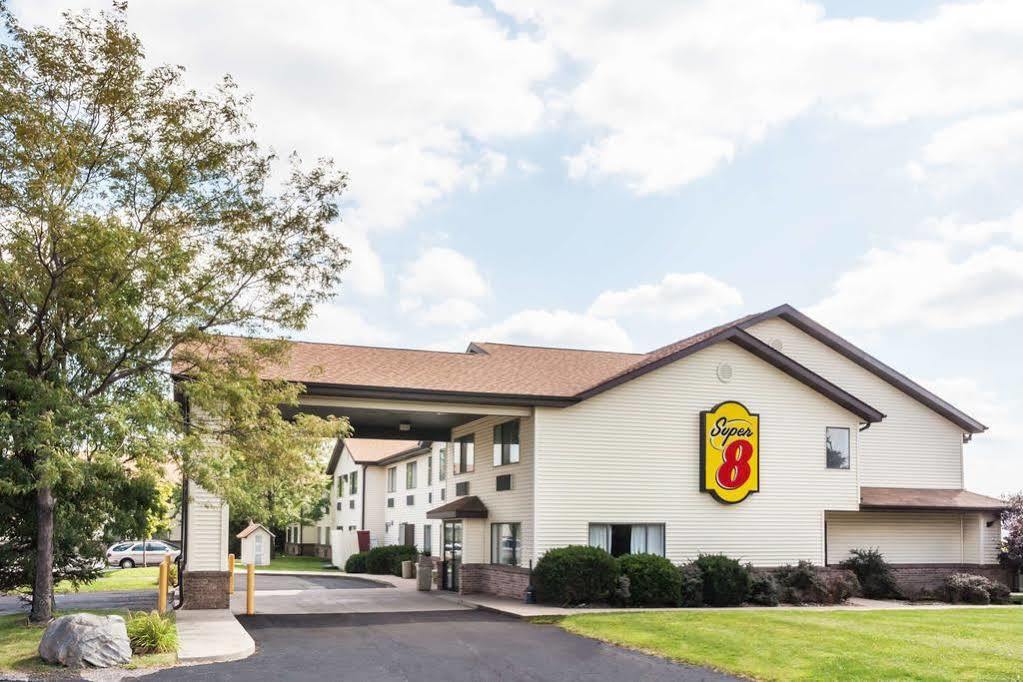 Super 8 By Wyndham Hebron Lowell Area Exterior foto